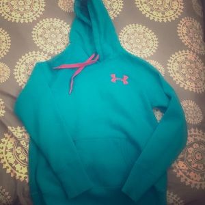 Under Armour women’s sweatshirt